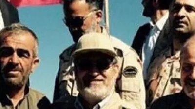 Bakan Kandil'e çıktı, bayrak dikti !