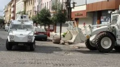 POLİSE ROKETLİ SALDIRI: 2 ŞEHİT !