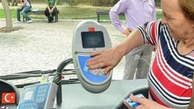 İzmir'de ulaşım sıkıntısı devam ediyor