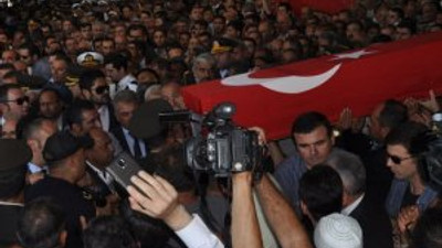 Şehit cenazesinde Atatürk tartışması