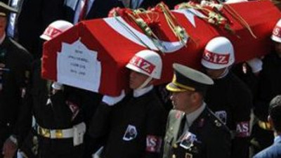 Şehidi 10.000 kişi uğurladı !