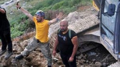 İş makinesine ateş açıldı: 1 yaralı