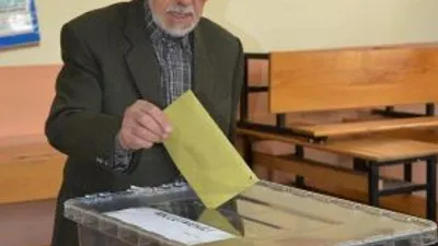 Türkiye 5 ay sonra yeniden sandık başında !
