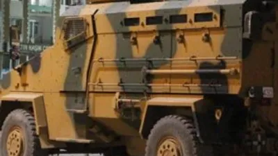 Hakkari'de patlama ve silah sesleri