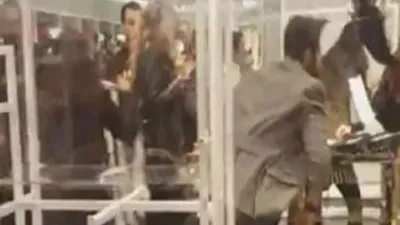 Mağazayı talan ettiler !