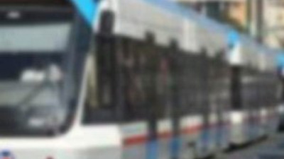 Tramvay duraklarında bomba paniği !