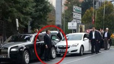 Ali Ağaoğlu saygı duruşunda