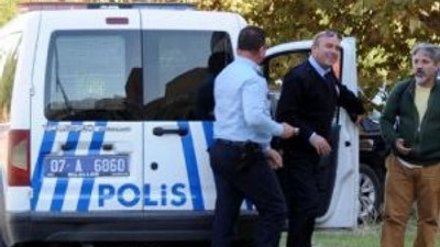 Antalya'da polislere ''film seti'' sürprizi