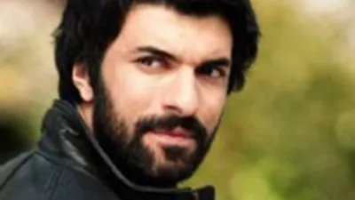Türk oyuncu Emmy Ödülleri'ne aday gösterildi !