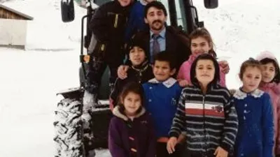 Kara kış Ömer öğretmene engel olamadı !