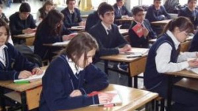 Eğitim sisteminde işler yine değişti