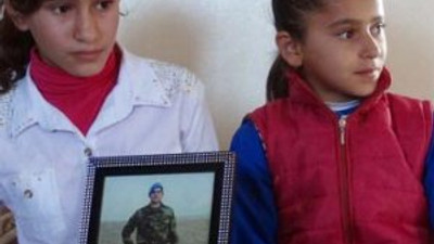 Yırtık çoraplı şehit kızları büyüdü...