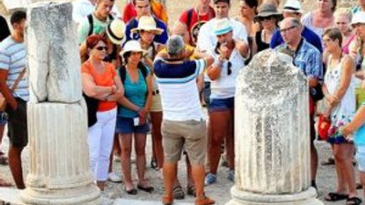 Rus turist sayısı giderek azalıyor