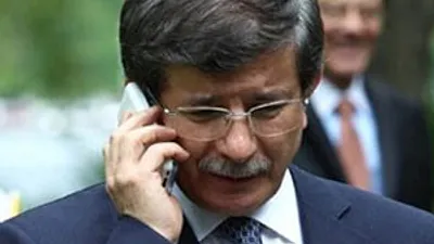 Davutoğlu'ndan o aileye taziye telefonu