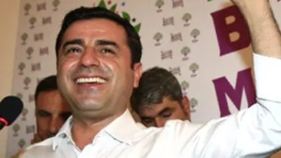 HDP oyları Doğu ve Güneydoğu'da eridi !