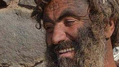 30 yıl sonra ilk kez yıkanıp, traş oldu