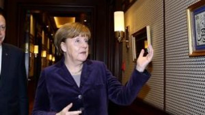 Merkel'den Erdoğan'a soru