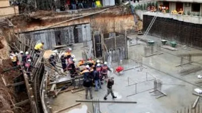 Yeşilköy'de Toprak Kayması: 1 Yaralı