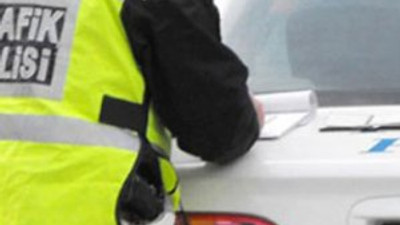 Vekile ve eşlerine trafik cezası yok !