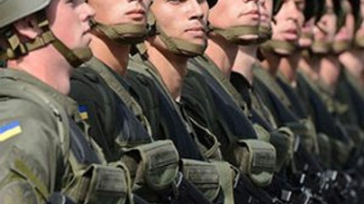 Ukrayna ordusunu Türkiye giydirecek