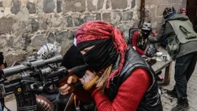 Yaşlı adamı diri diri yaktılar