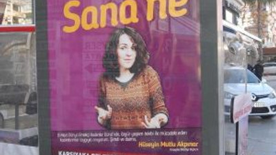 İzmir 8 Mart afişlerini konuşuyor