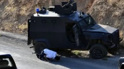 Polis aracına bombalı saldırı: 2 polis yaralı