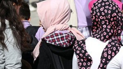 Başörtüsü için karar çıktı !