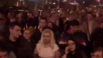 Cumhurbaşkanı'nın ofisini bastılar