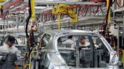 3 otomotiv devi üretimini durdurdu