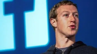 Mark Zuckerberg de laptop'unu bantlıyor !