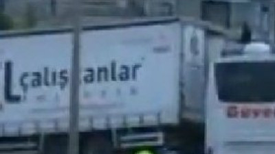 Çevreyolu'ndaki kaza İstanbul trafiğini kilitledi !