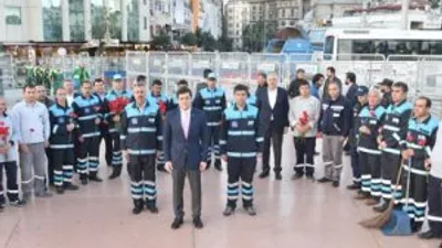 Taksim'e ilk çıkan Başkan Hazinedar oldu