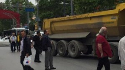 Bağdat Caddesi'nde kamyon dehşeti