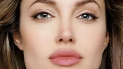 Angelina Jolie Türkiye’ye övgüler yağdırdı !