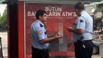 ATM’ye para yüklediler kapısını açık unuttular !