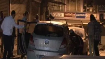 İstanbul Fatih'te 3 otomobil kundaklandı !