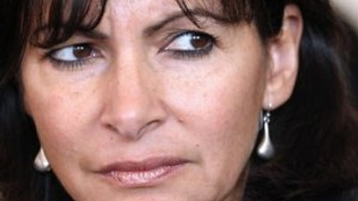 Paris Belediye Başkanı'ndan Vezneciler mesajı