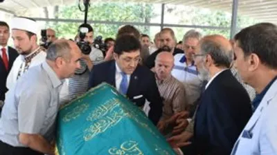 Hakkı Devrim son yolculuğuna uğurlandı