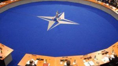 NATO'dan IŞİD hamlesi ! Sahaya iniyor
