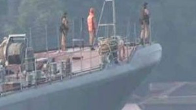 Marmara'dan geçerken silahlı nöbet