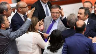 AK Partili ve HDP'li vekiller birbirine girdi