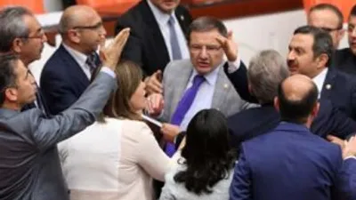 AK Partili ve HDP'li vekiller birbirine girdi