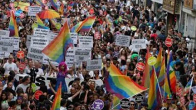 Taksim'de LGBTİ önlemi