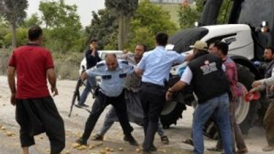 Eylem yapan köylülere dava !