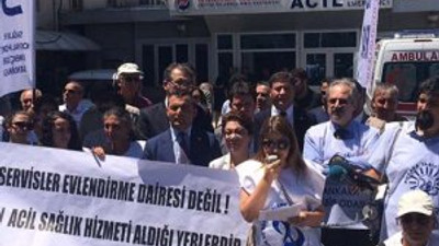 Binali Yıldırım'a Acil Servis protestosu