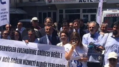 Binali Yıldırım'a Acil Servis protestosu