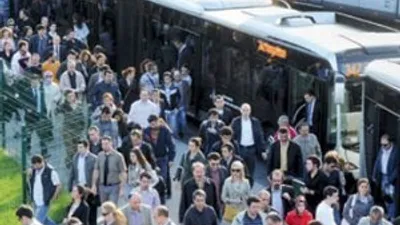 İstanbul ve Ankara'da toplu ulaşım ücretsiz