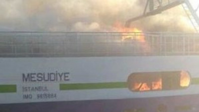 SEYİR HALİNDEKİ FERİBOTTA YANGIN ÇIKTI !