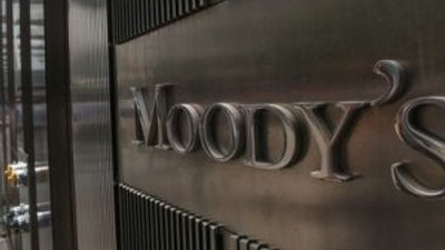 Piyasalarda alarm ! Moody's Türkiye'yi 'çöpe'...